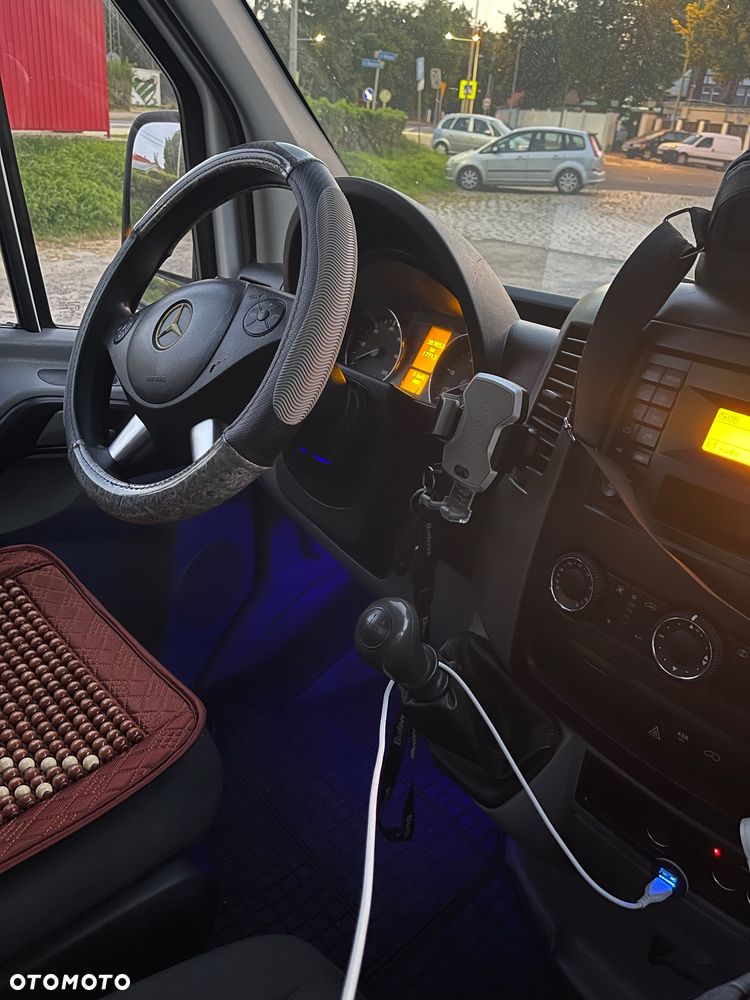 Mercedes-Benz Sprinter - 4