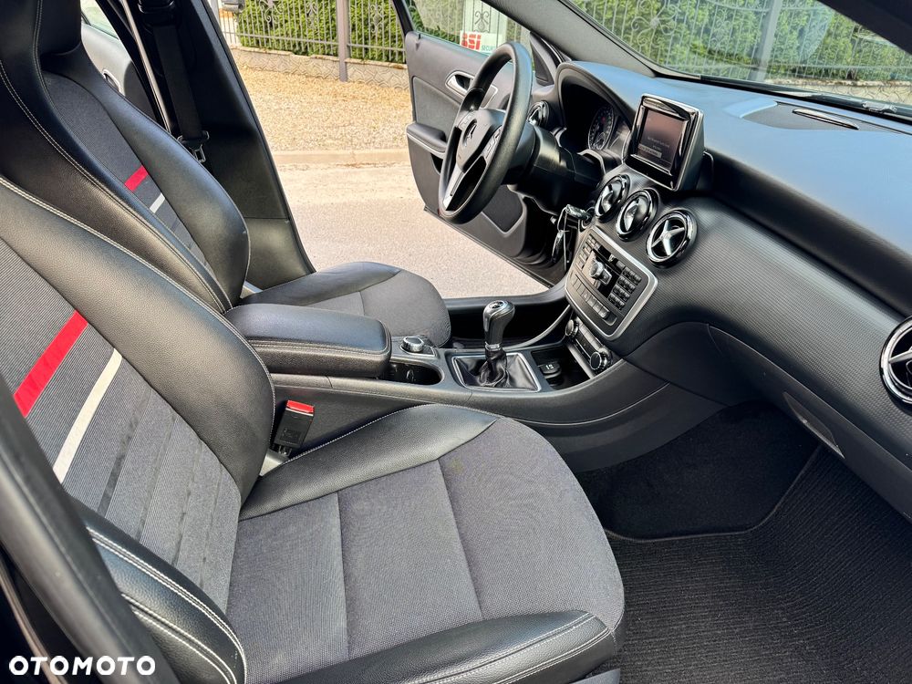 Mercedes-Benz Klasa A 180 CDI (BlueEFFICIENCY) - 25