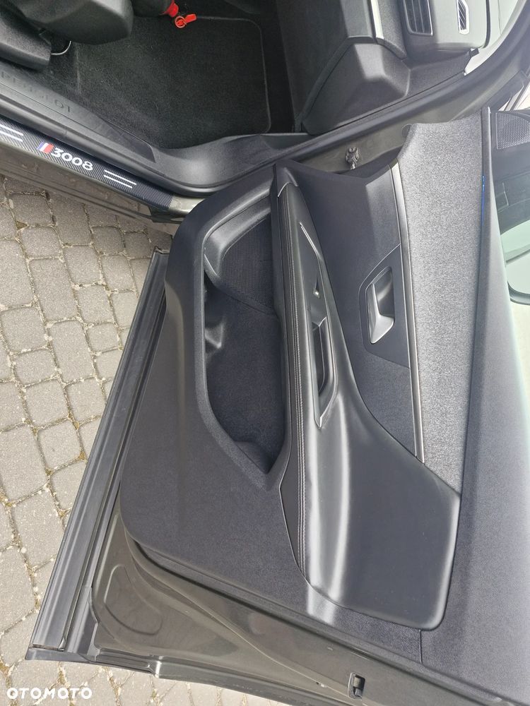 Peugeot 3008 PureTech 130 Stop & Start GPF Allure - 21