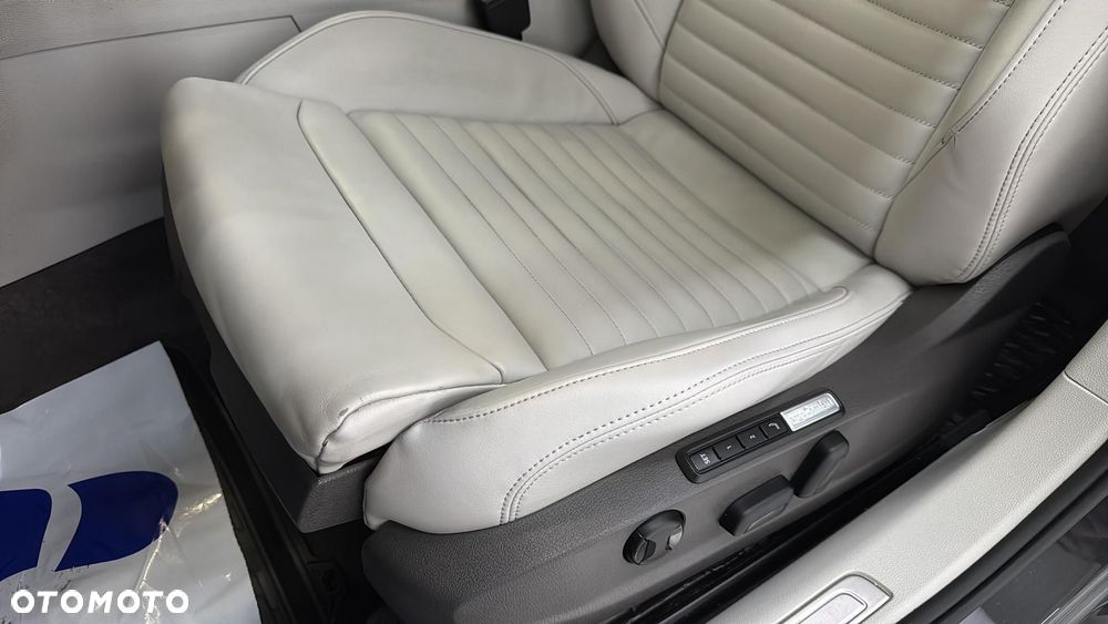 Volkswagen Passat 2.0 TDI EVO Elegance - 14