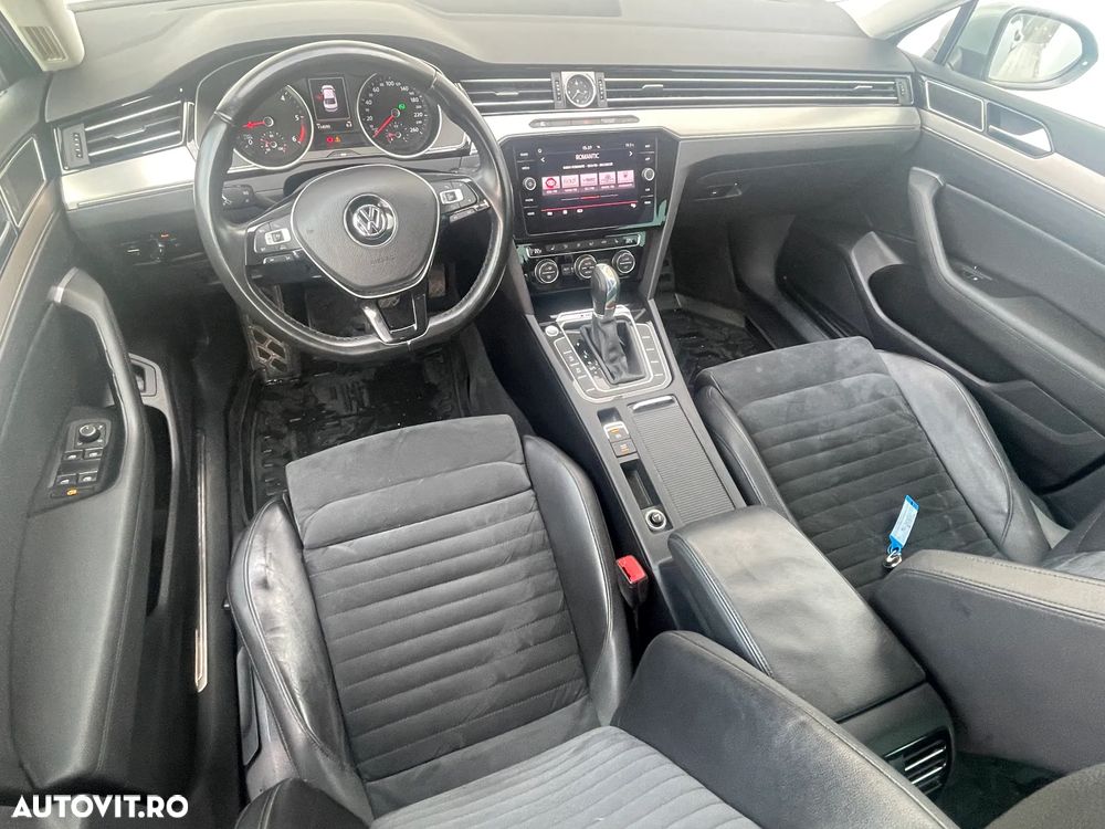 Volkswagen Passat - 11