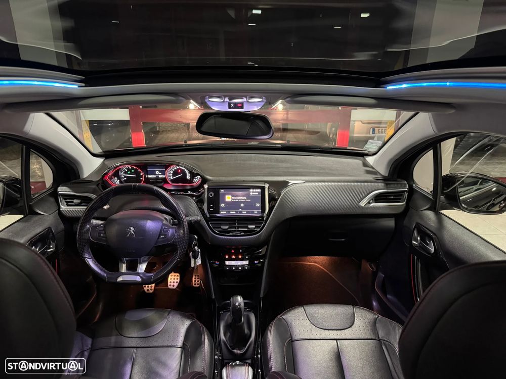 Peugeot 2008 1.2 PureTech GT Line - 10