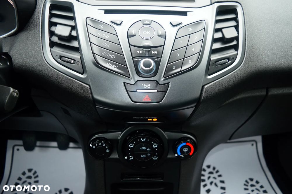 Ford Fiesta - 19