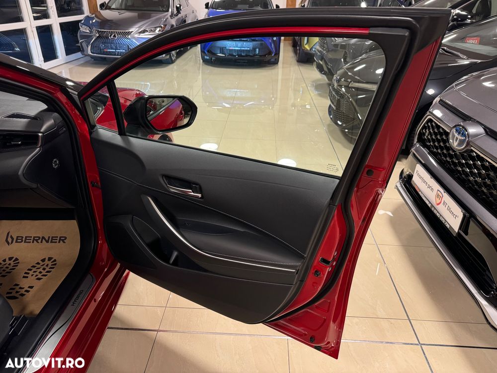 Toyota Corolla 1.8 Hybrid Team Deutschland - 19