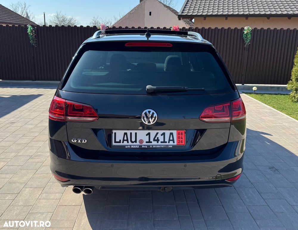 Volkswagen Golf - 8
