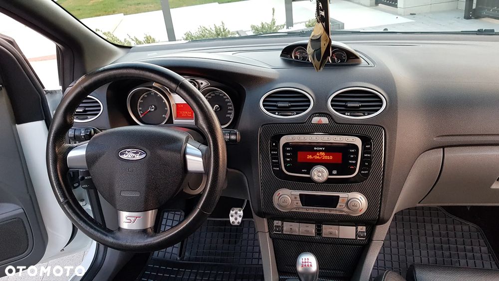 Ford Focus - 30