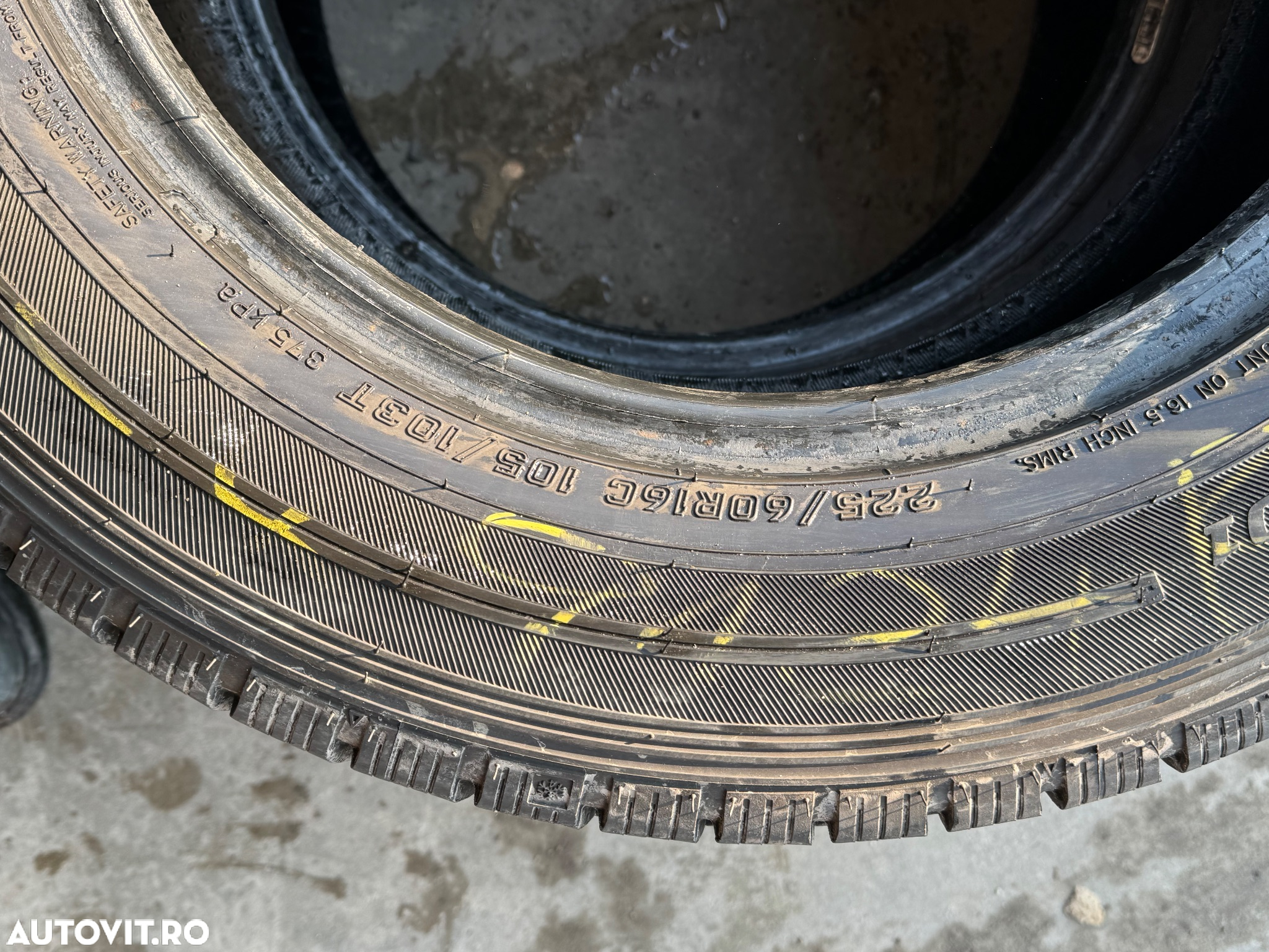 Vând 4 anvelope 225/60/16c Falken de iarnă ca noi - 4