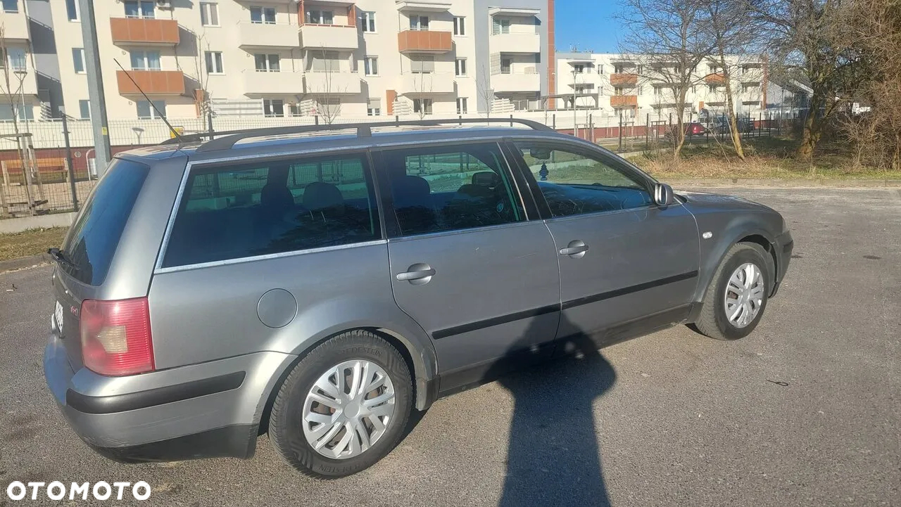 Volkswagen Passat 1.9 TDI Trendline - 3