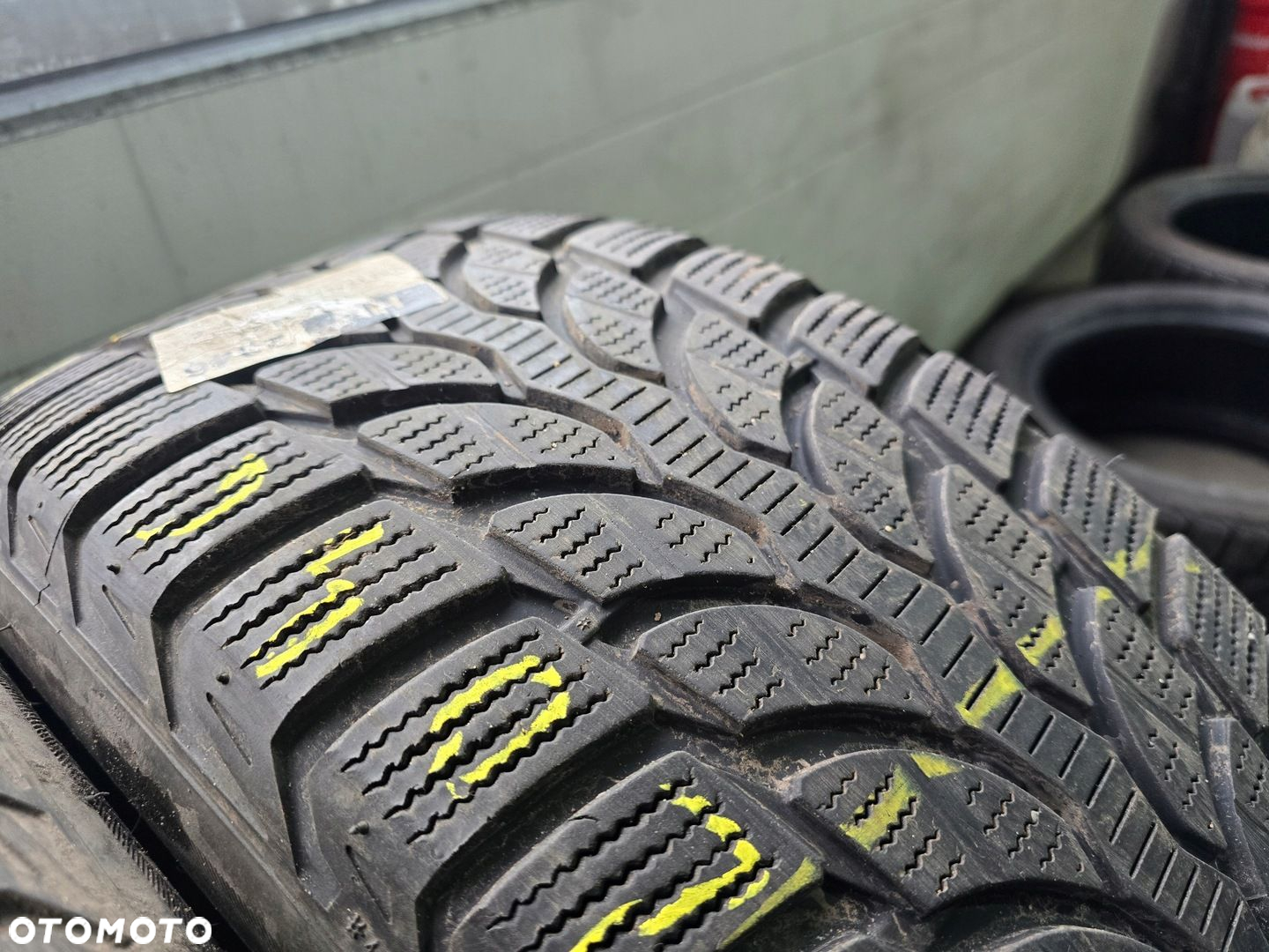 BRIDGESTONE BLIZZAK LM-32 235/55R17 103V 6mm 2x - 3