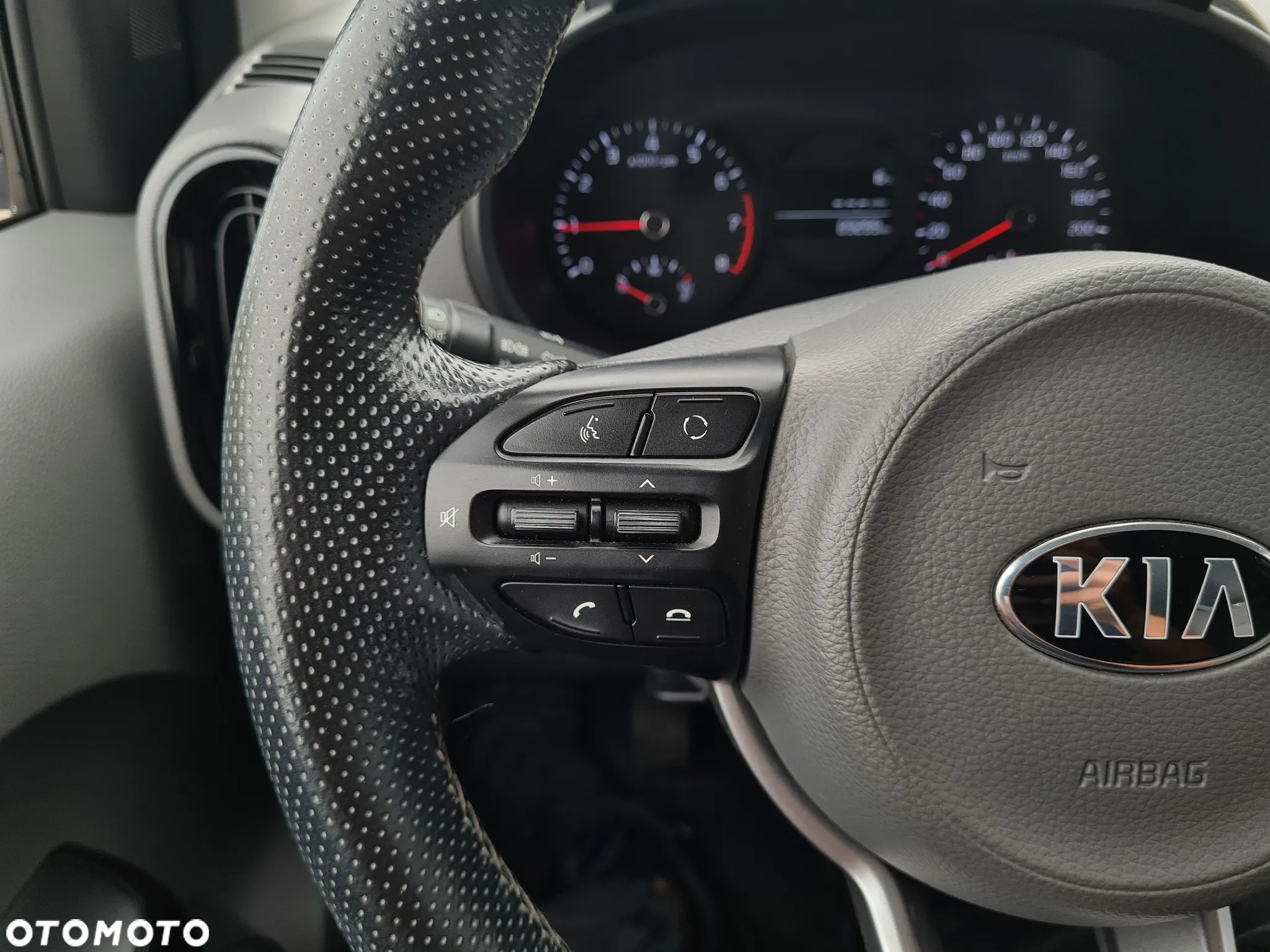 Kia Picanto 1.0 L - 11