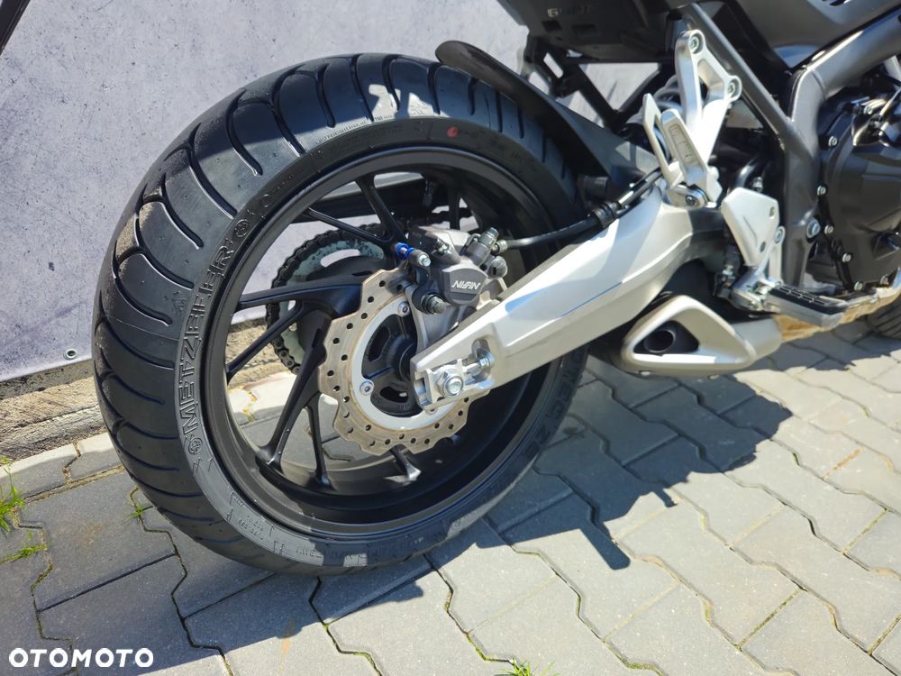 Honda CB - 21