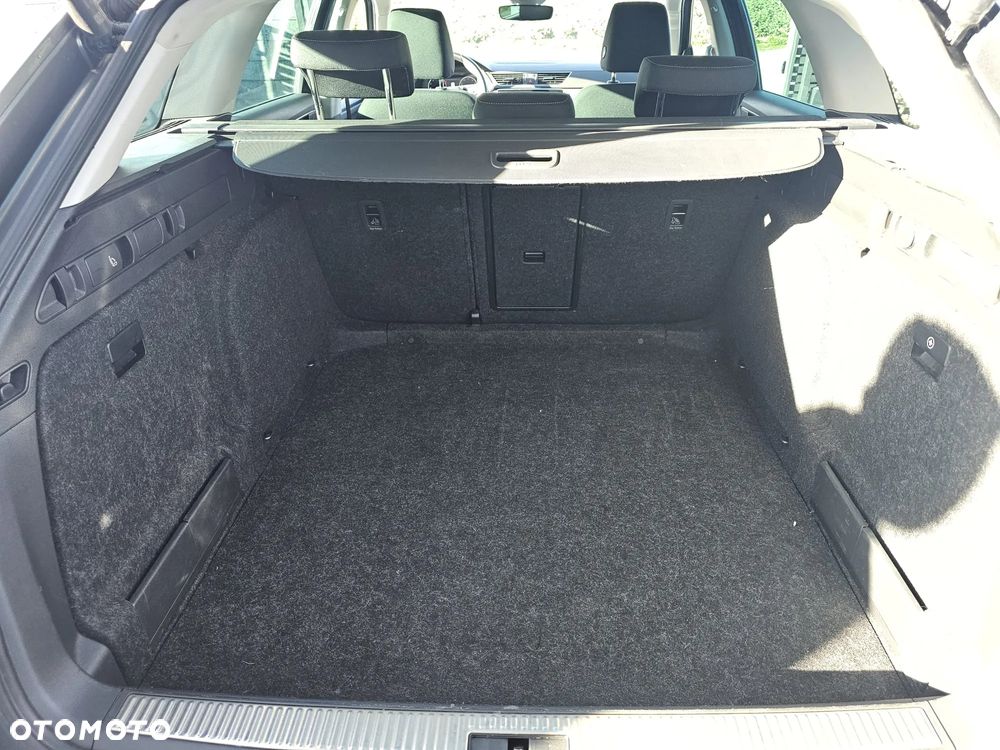 Skoda Superb 2.0 TDI SCR Ambition DSG - 16