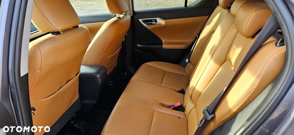 Lexus CT 200h Prestige - 19