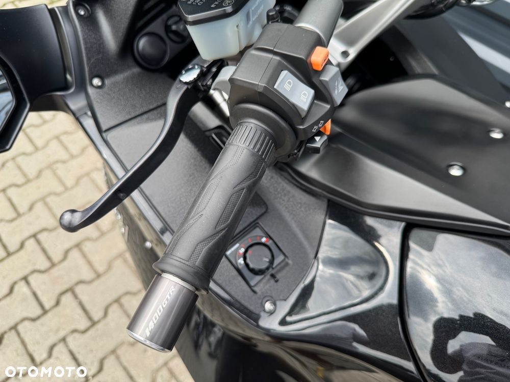 Kawasaki GTR - 18