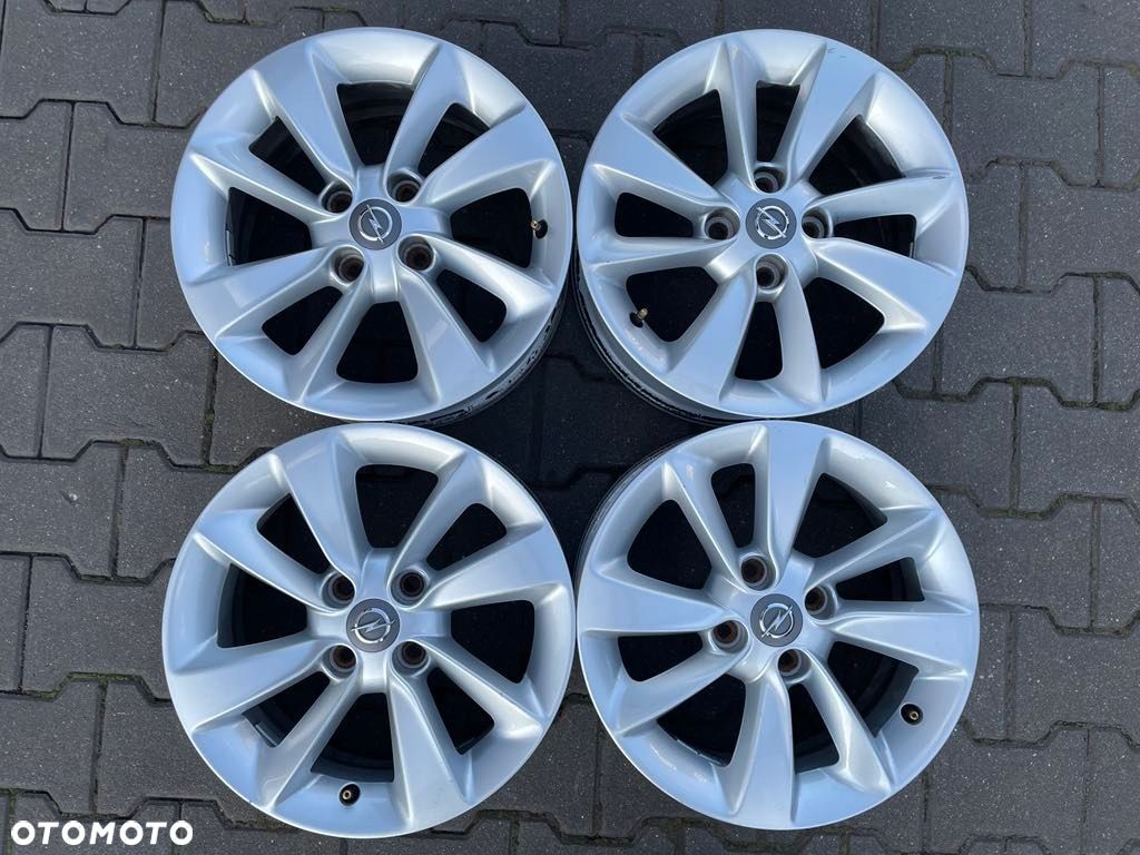 Felgi Aluminiowe Opel Corsa D E Adam 6.0" x 15" 4x100 ET 39 - 1