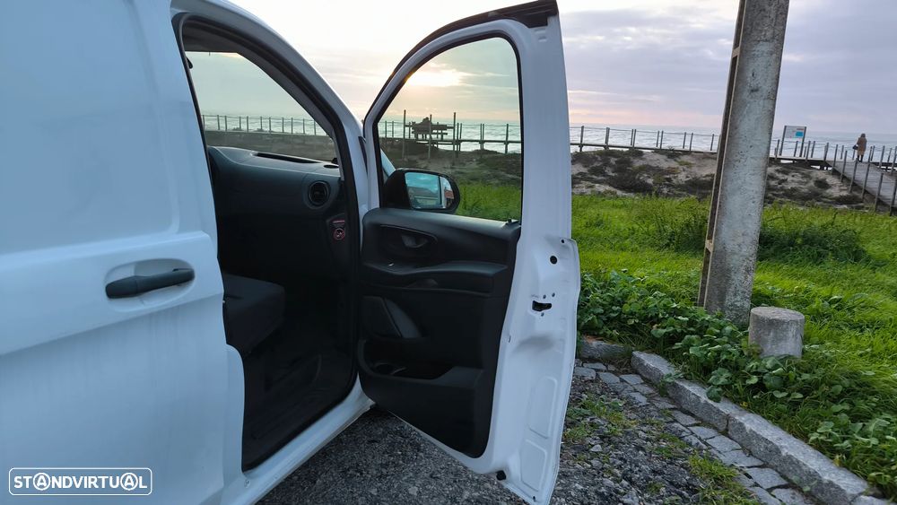 Mercedes-Benz Vito 114, caixa fechada térmica com ar condicionado - 12