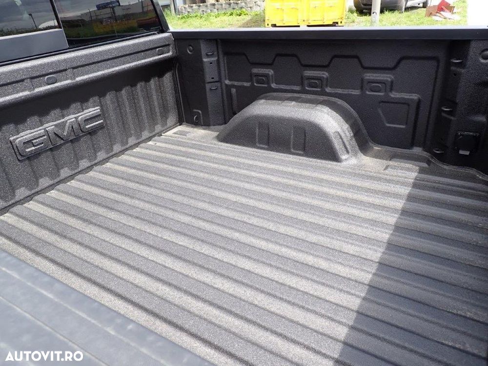 GMC Sierra - 12