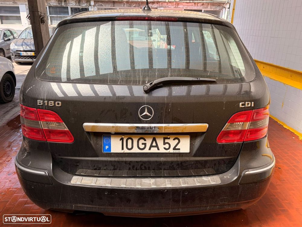 Mercedes-Benz B 180 CDI - 13
