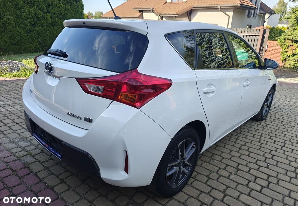 Toyota Auris - 10