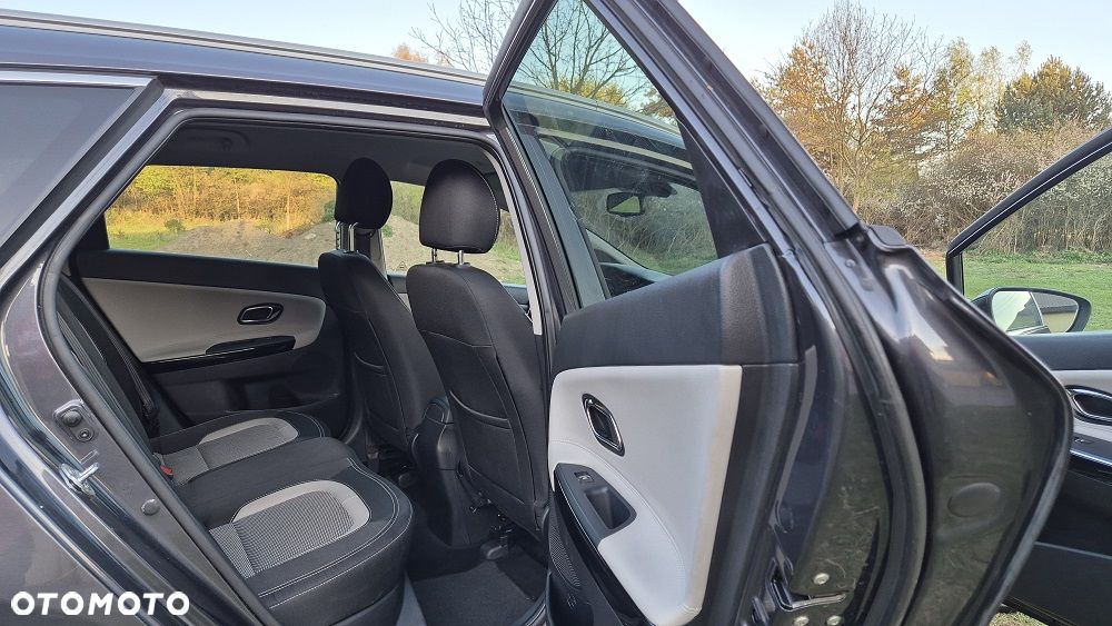 Kia Ceed 1.6 GDI ISG Spirit - 11