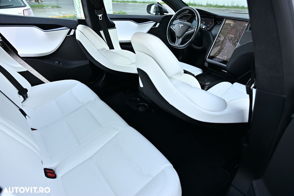 Tesla Model S - 20