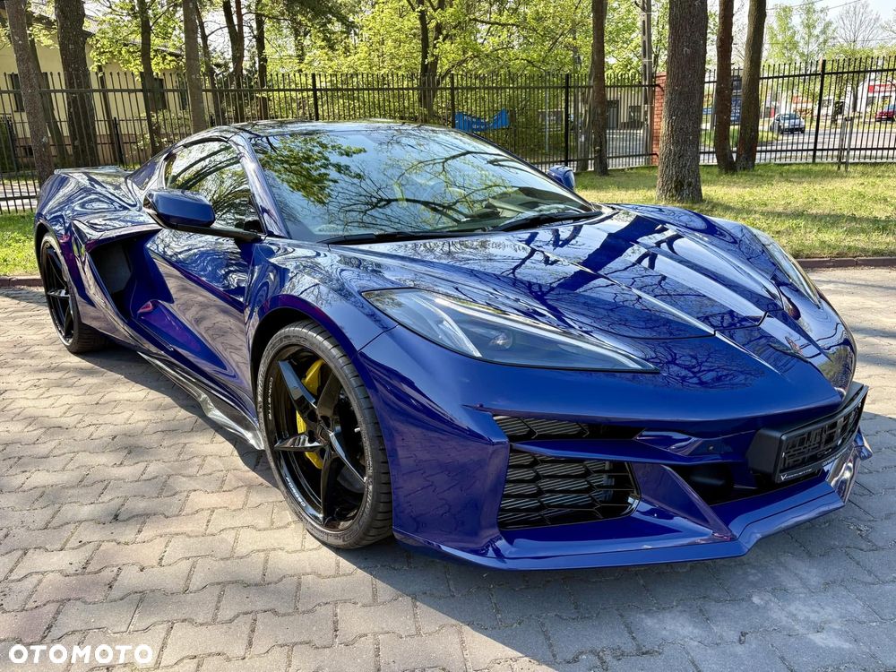 Chevrolet Corvette - 2
