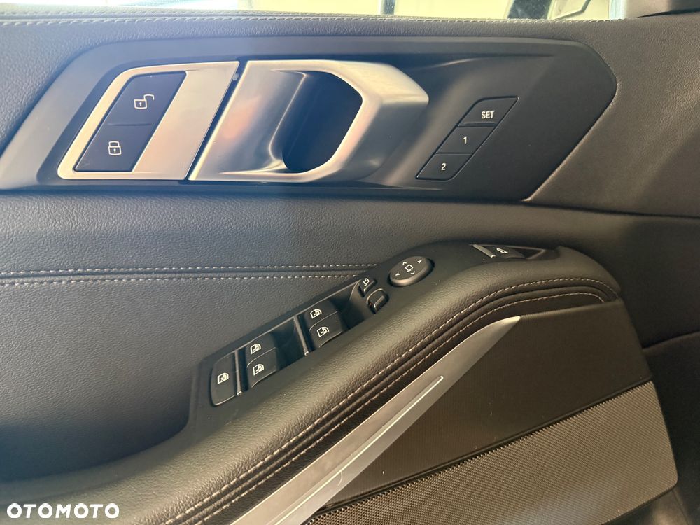 BMW X5 xDrive25d - 24