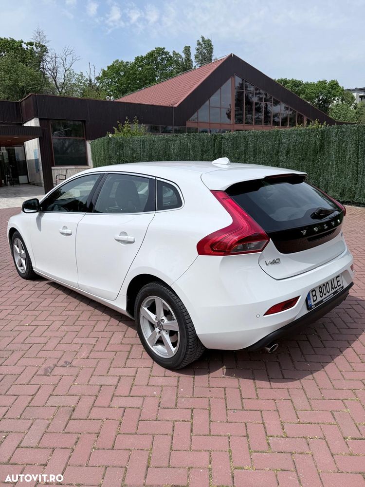 Volvo V40 D4 VEA Momentum - 9