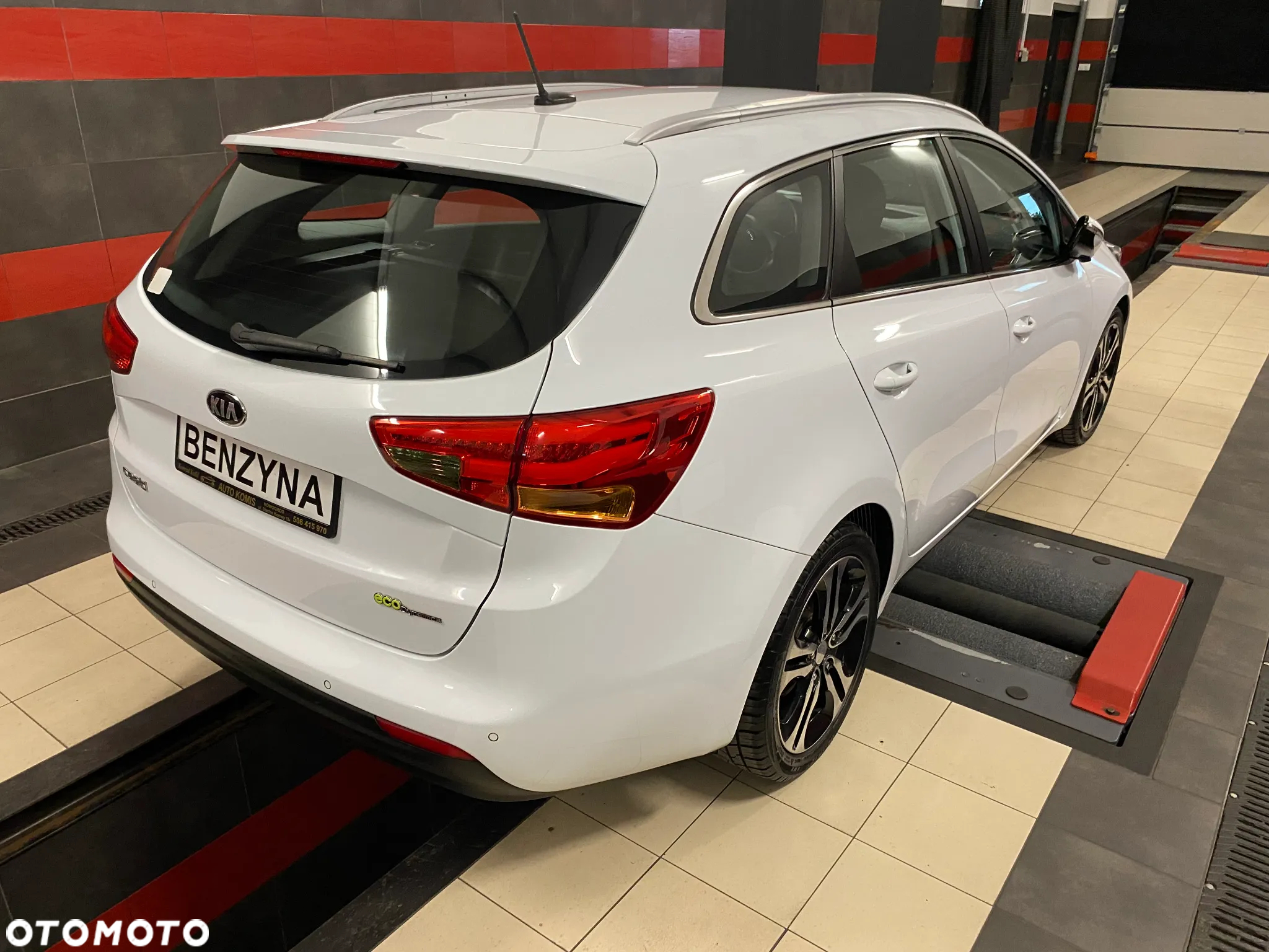 Kia Ceed 1.6 GDI Platinum Edition - 8