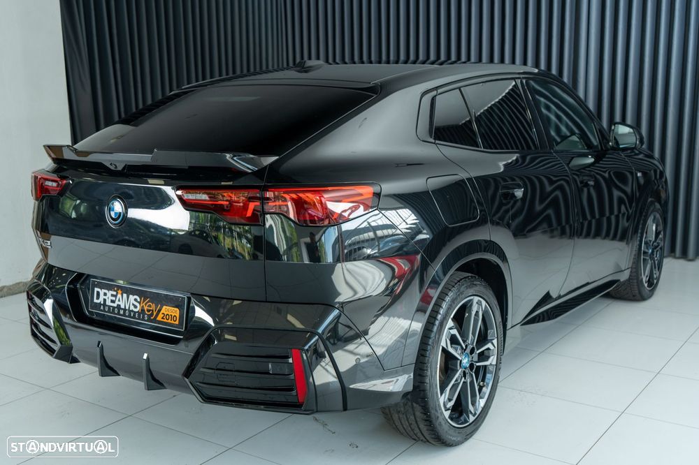 BMW iX2 eDrive20 Pack Desportivo M Pro - 11