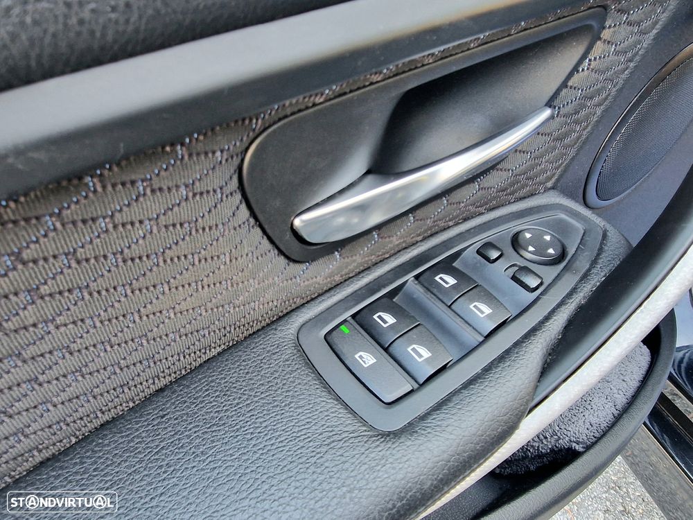 BMW 320 d Touring Auto Pack M - 20