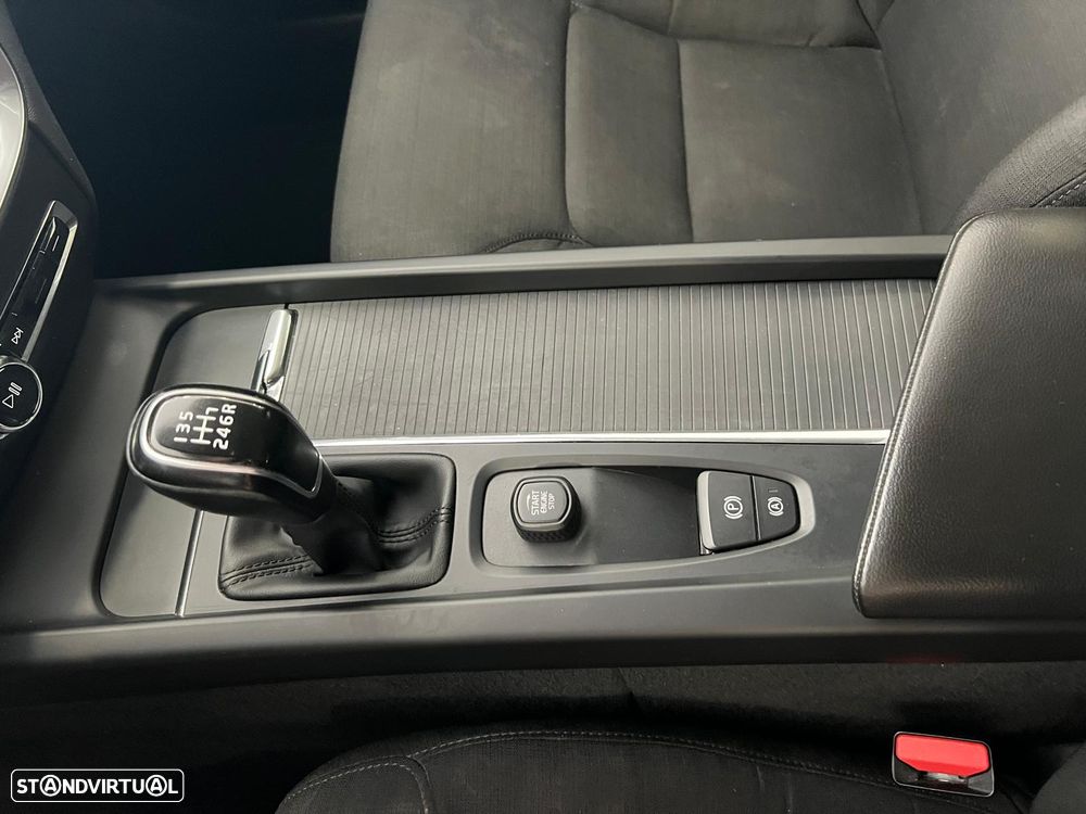 Volvo V60 2.0 D3 Inscription - 31