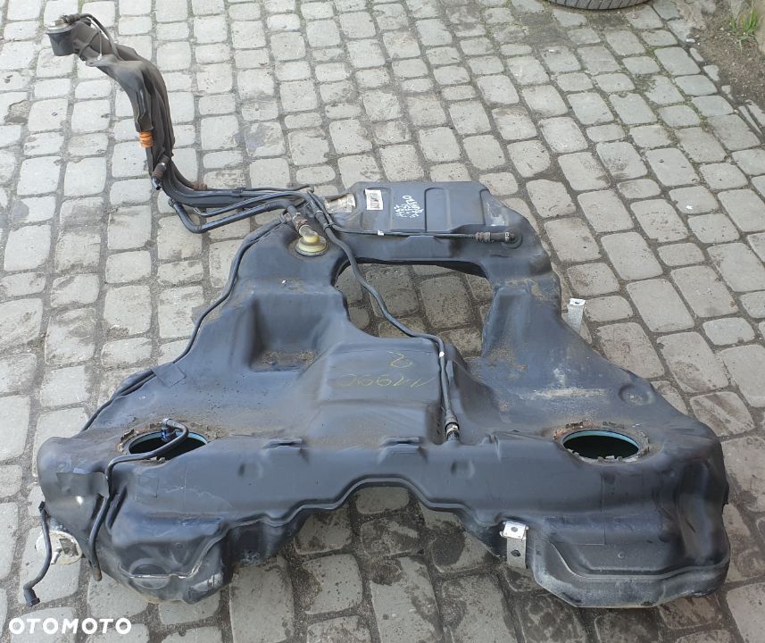 ZBIORNIK BAK PALIWA 8E0201022AT AUDI A4 B7 3.2 FSI QUATTRO BENZYNA - 1