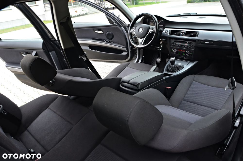 BMW Seria 3 318d - 5