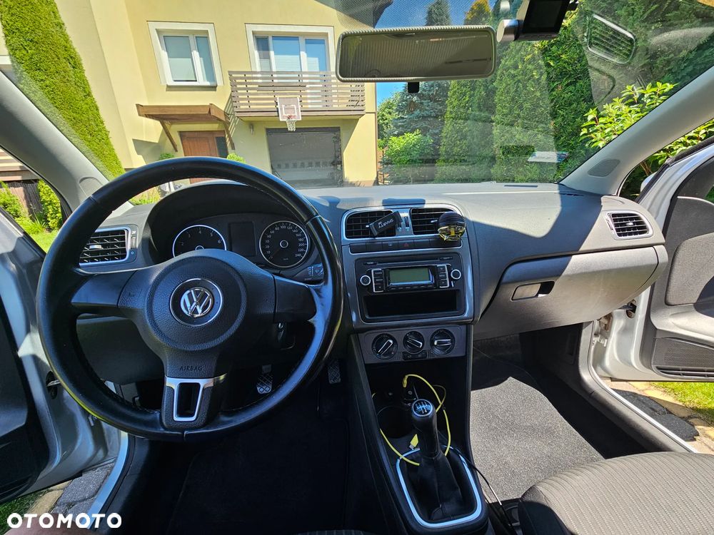 Volkswagen Polo 1.4 16V Trendline - 11