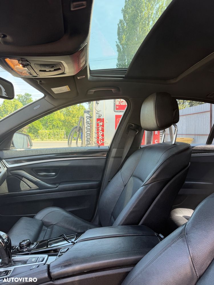 BMW Seria 5 525d Aut. - 12