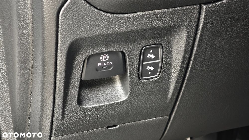 RAM 1500 5.7 Crew Cab Shortbed Bighorn Black - 30