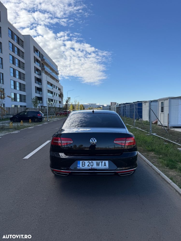Volkswagen Passat 2.0 TDI DSG Comfortline - 16