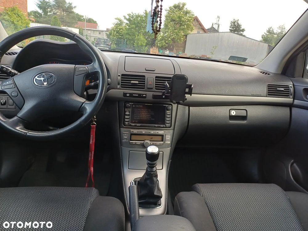 Toyota Avensis - 7