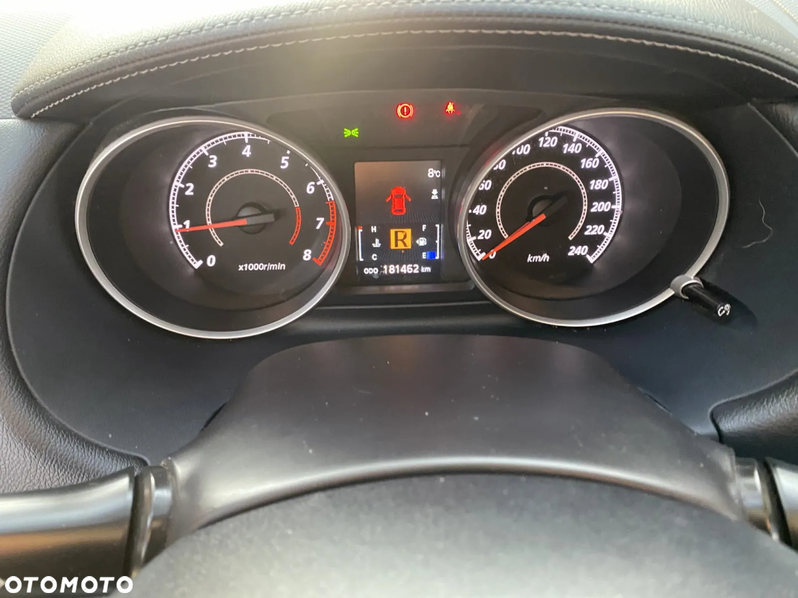 Mitsubishi Outlander - 12