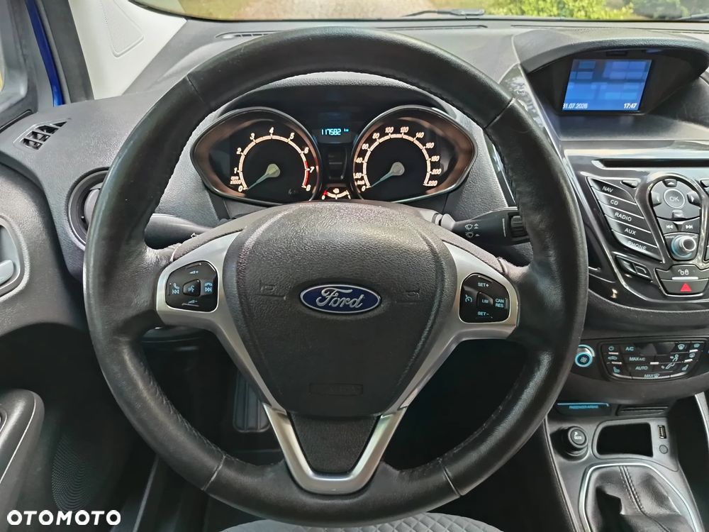 Ford Tourneo Courier 1.0 EcoBoost S&S Titanium - 37