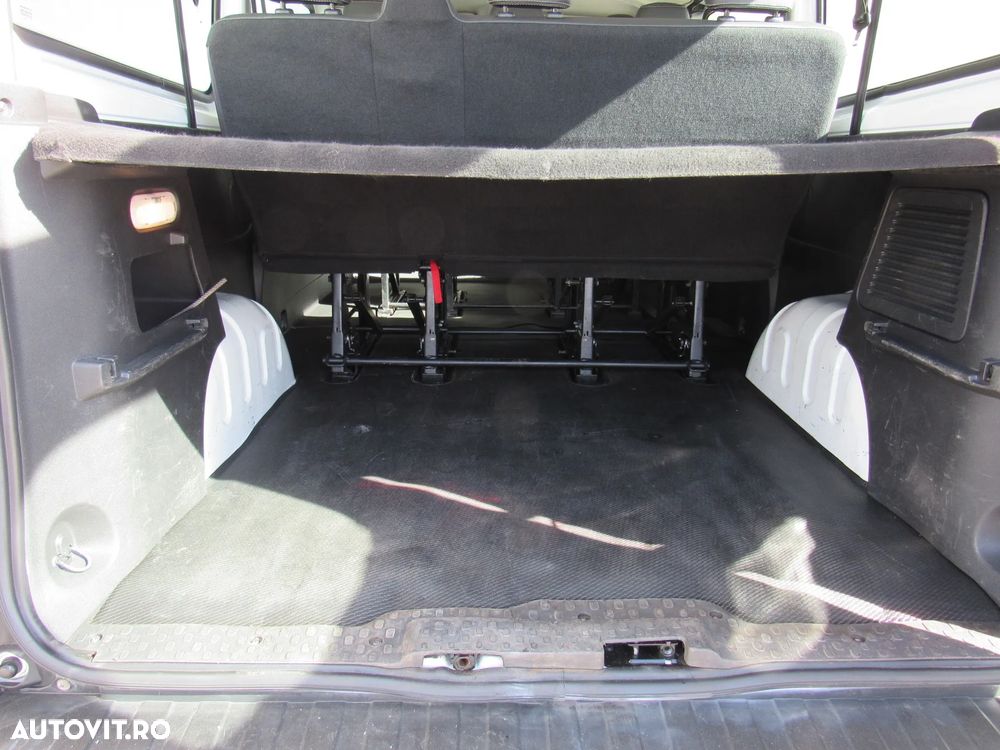 Renault Trafic - 10