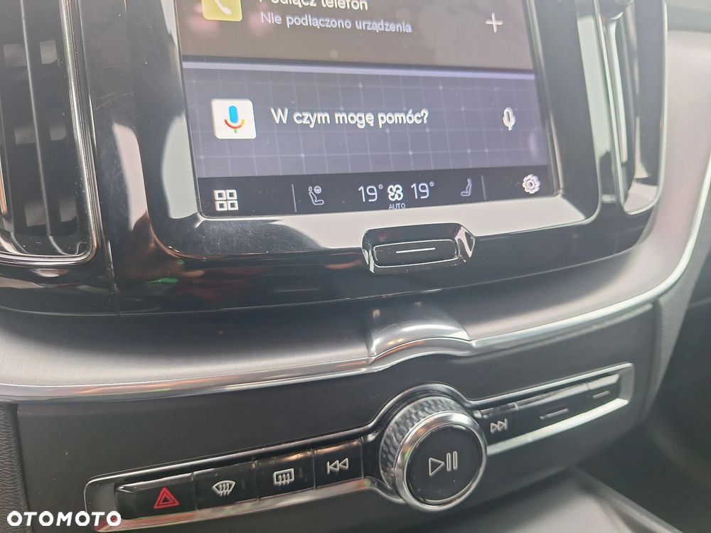 Volvo XC 60 B4 D Momentum Pro - 13