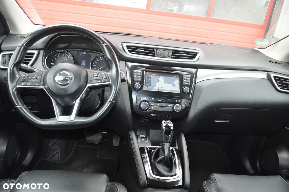 Nissan Qashqai 1.2 DIG-T Xtronic TEKNA+ - 30