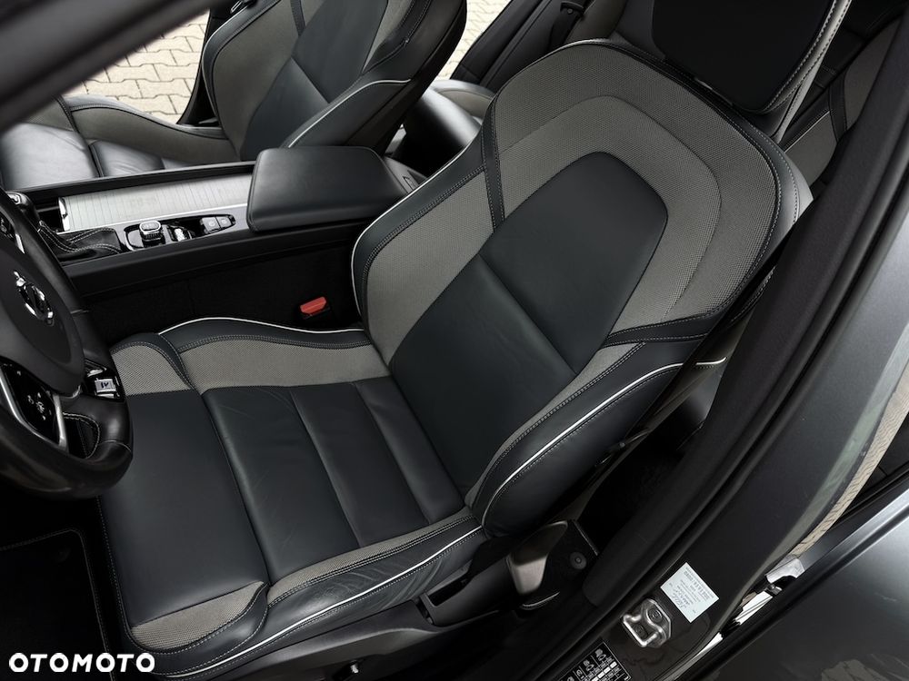 Volvo XC 60 D4 Geartronic RDesign - 28