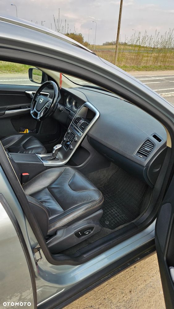 Volvo XC 60 - 6
