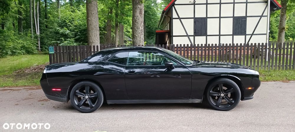 Dodge Challenger - 9