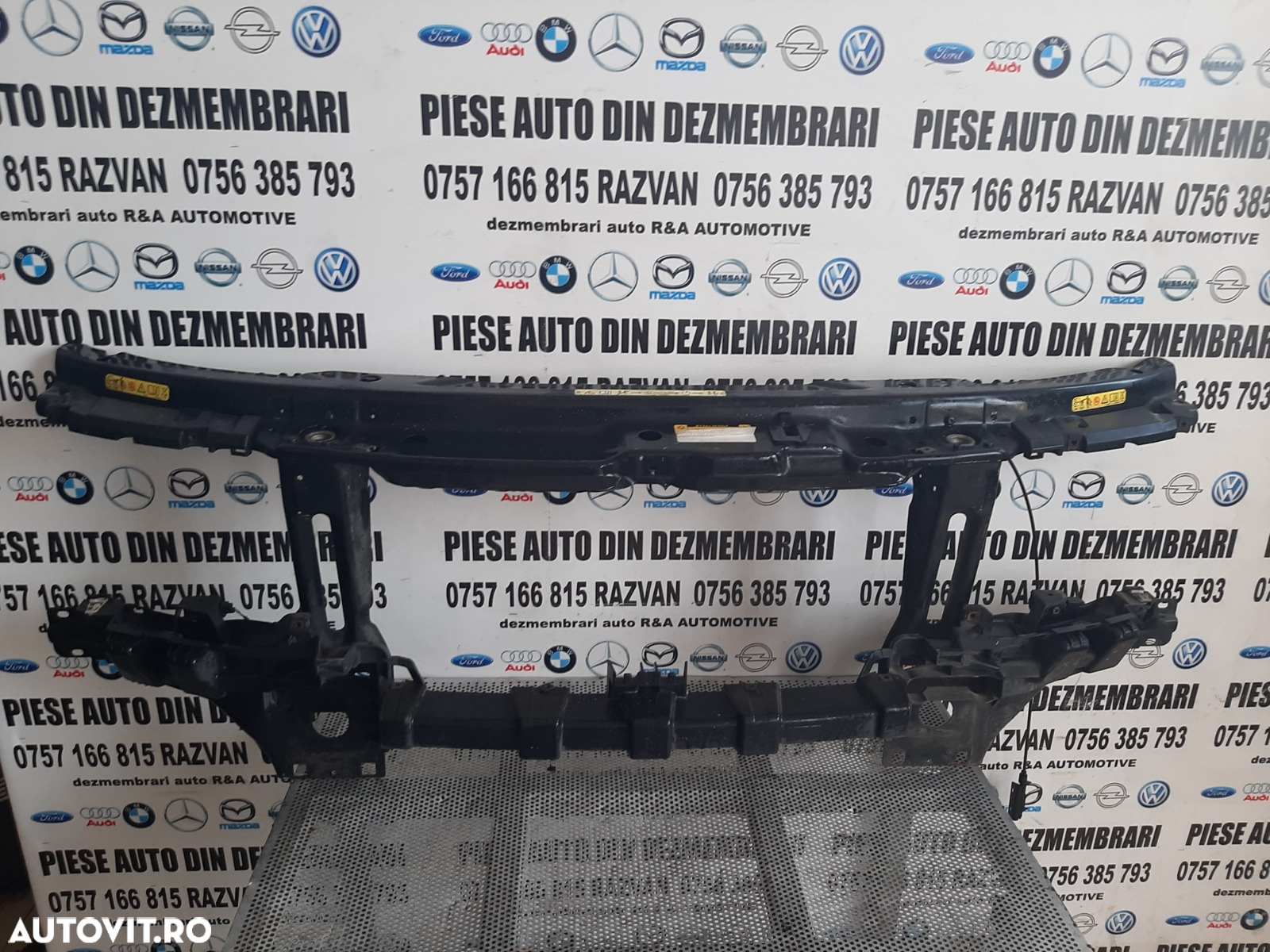 Trager Calandru Fata Complet Radiator Apa Clima Termocupla Etc. Land Rover Range Rover Vogue L322 A - 8