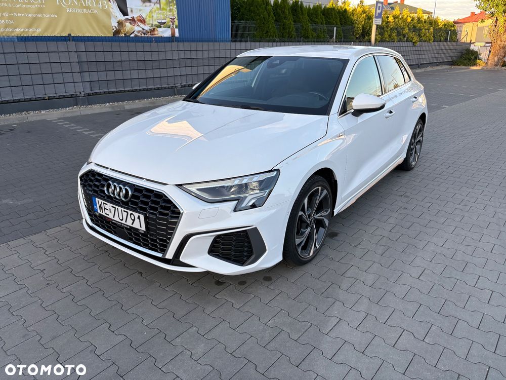 Audi A3 Sportback - 1