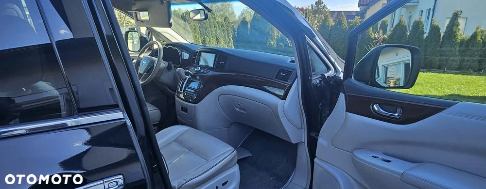 Nissan Quest - 5